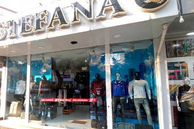 Bakıda geyim mağazası nöqsanlara görə bağlanıb