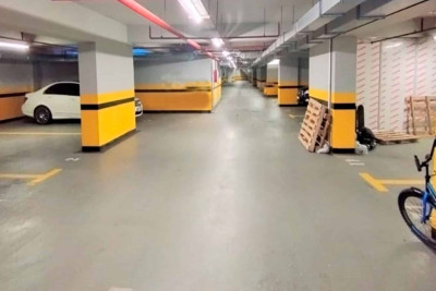 Yasamalda qarajda kişi meyiti tapılıb
