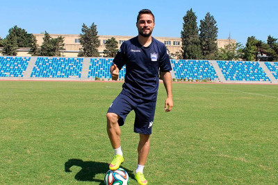 Məşhur futbolçunun atası həbsdə vəfat edib