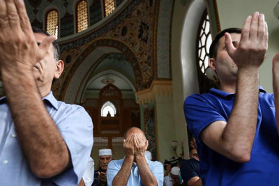 Bakıda keçirilən Cümə xütbəsi: “Terrorçular cəzalandırılmalıdırlar"