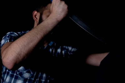 Bakıda kişi arvadını qarnından bıçaqlayıb