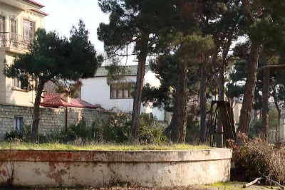 Bakıxanov qəsəbəsində baxımsız qalan park