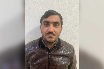 Taksi sürücüsü yetkinlik yaşına çatmayan müştəriyə qeyri-etik təklif edib