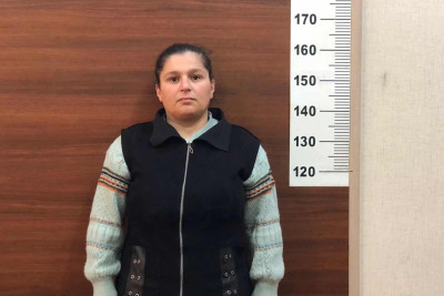 Xətai rayonunda xadimə evdən 39 min manat oğurlayıb