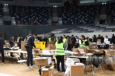 Bakıda 8 gündür Türkiyə üçün yardım toplanılır