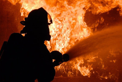 Xətai rayonunda çoxmərtəbəli yaşayış binasında yanğın baş verib