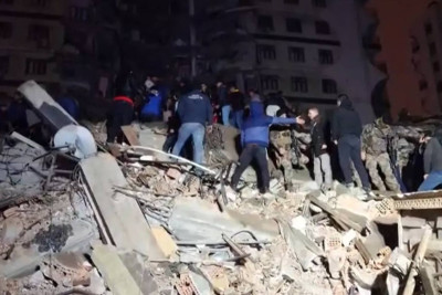 Türkiyəyə yardım üçün Bakıdan 2 təyyarə göndərilir