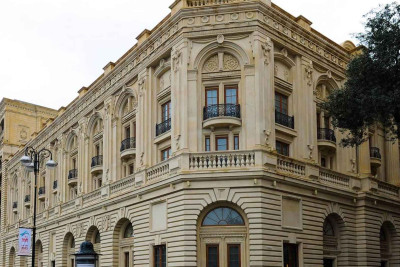 Bakıda teatrların birində Türkiyədə baş vermiş faciə ilə bağlı tamaşalar təxirə salınıb