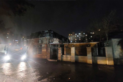 Binəqədi rayonunda kafe yanıb