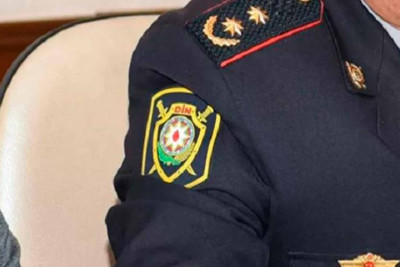 Nərimanovda polis rəisin qardaşı ofisə basqın edib