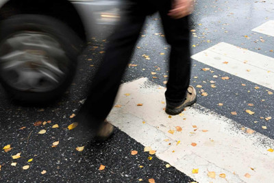 Xəzər rayonunda 19 yaşlı oğlanı avtomobil vurub