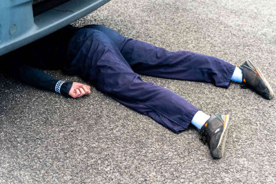 Xətaidə avtobus piyadanı vurub