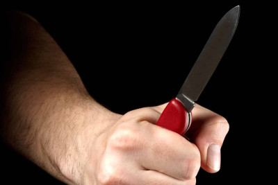 Nərimanovda 43 yaşlı kişi bıçaqlanıb