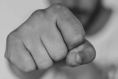 Döyülən yeniyetmənin anası polisə şikayət edib - YENİLƏNİB