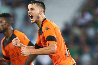 Bakı klubuna Macarıstanlı futbolçu gəlir