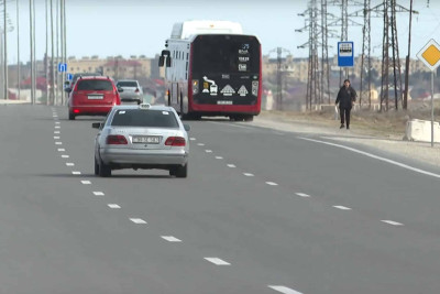 Zığ-Hövsan yolunun üstündə avtobus dayanacağı qıtlığı yaşanır