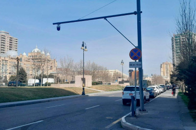 Bakının mərkəzindəki bu küçədə axşam parkinqinə icazə verilir