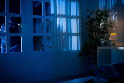 Zirə qəsəbəsində 2 nəfər evdən oğurluq edib