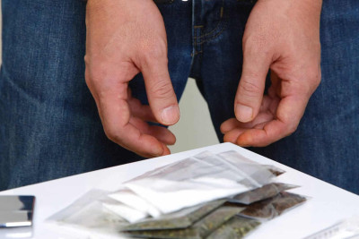 Nərimanov rayonunda bir nəfər heroinlə tutulub