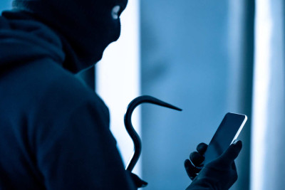 Bakıda mobil telefon oğrusu tutulub