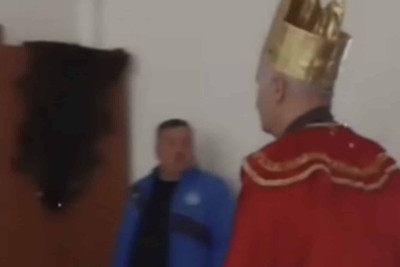 Bakıda məktəb direktoru özünü Ərtoğrula bənzədib