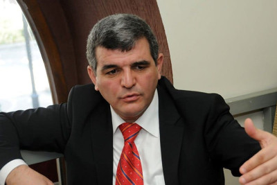 Fazil Mustafa güllələndi