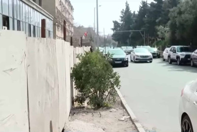 Bakıda piyadalar hərəkət etməkdə çətinlik çəkirlər