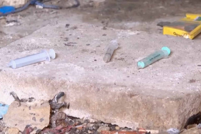 Binəqədidə qəzalı binada bir mərtəbə tiryəkxanaya, digəri isə quş fermasına çevrilib