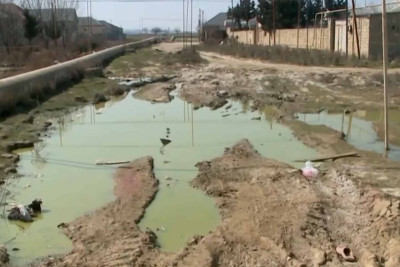 Zabrat qəsəbəsinin bərbad yolları və kanalizasiyasız küçələri şikayətlərə səbəb olur
