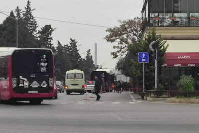 Nərimanov rayonunda avtobus zolağı restoran tərəfindən zəbt olunub-YENİLƏNİB