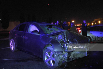 Atatürk prospektində qəza baş verib: yaralı var