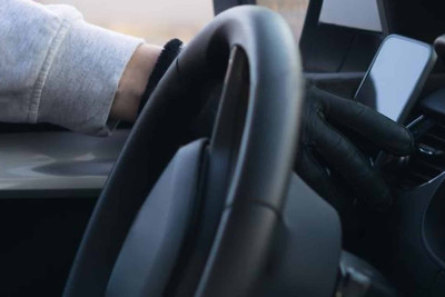 Avtomobildən mobil telefon oğurlayan keçmiş məhkum tutulub