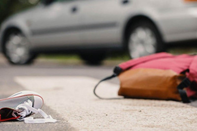 Bakıda gənc qız qəzaya düşüb