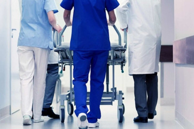 Xəzər rayonunda yol-nəqliyyat hadisəsi baş verib