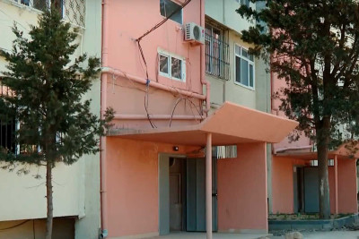 Xətai rayonunda məhəllədə aparılan abadlıq işləri yarımçıq qalıb