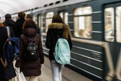 Bakı metrosunun sərnişinləri artıb