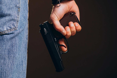 Bakıda avtomat gəzdirən şəxslər tutulublar