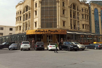 Bakıda kişi tapança ilə döyülüb