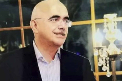 Bakıda iş adamı məmurun avtomobilinə hücum edib