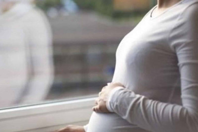 Bakıda kişi hamilə arvadını bıçaqlayıb
