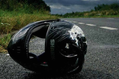 Bakıda motosiklet avtomobillə toqquşub