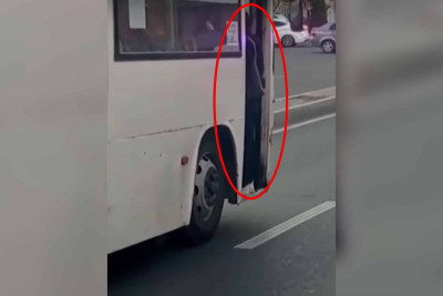 Bakının avtobusları sərnişinlərin həyatını təhlükəyə atır