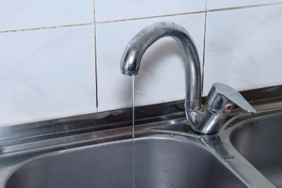 Gəncə prospektində çənlər söküldü, ancaq su müntəzəm verilmədi