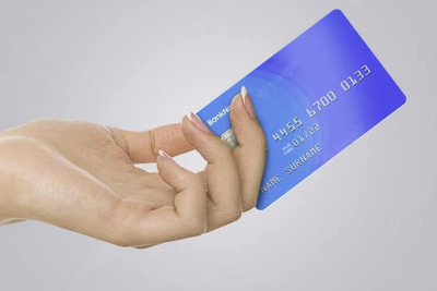 Bakıda qadın bank kartı oğurlayıb