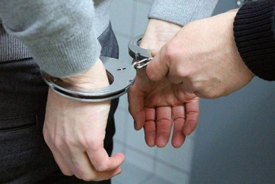 Xətai rayonunda yeniyetmələr adam döyərək oğurluq ediblər