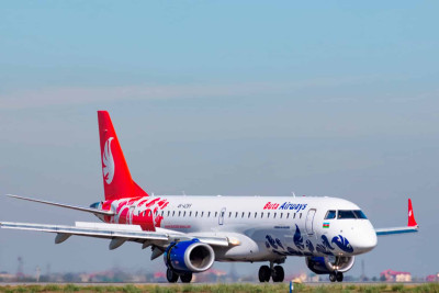 “Buta Airways”ə məxsus təyyarə Tbilisidə məcburi eniş edib