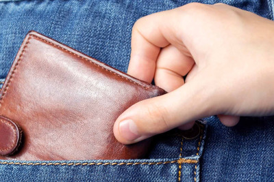 Bakıda iki nəfərin pul kisələrini oğurlayan cibgir saxlanılıb