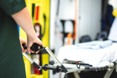 Metronun "Xalqlar Dostluğu" stansiyasının yaxınlığında piyada ağır yaralanıb