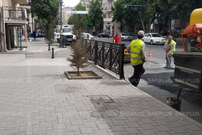 Mərkəzdə avtomobil yolu təmir olunur