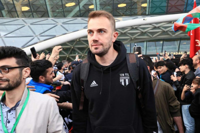 “Beşiktaş” artıq Bakıdadır